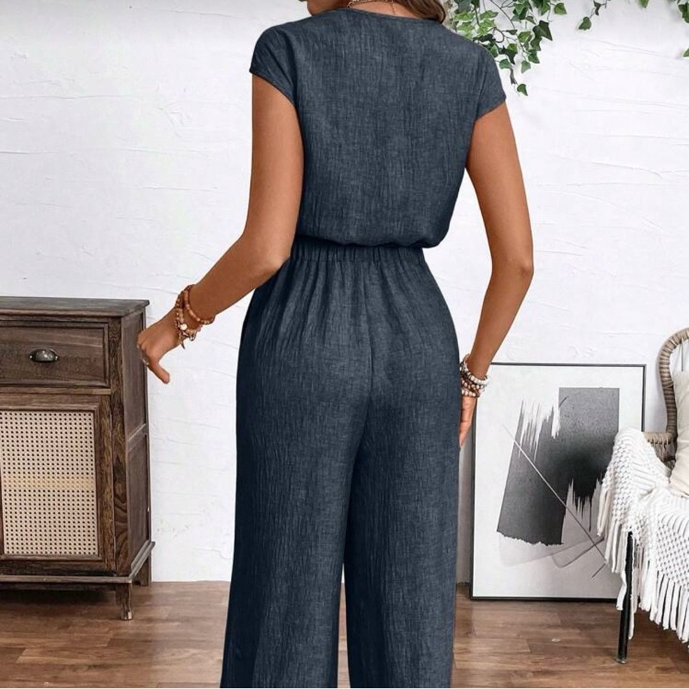 SHEIN LUNE Solid Color Front Button Pocket Jumpsuit - Picture 3 of 3